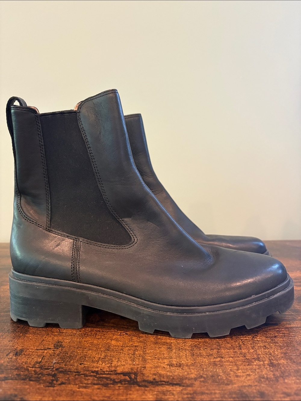 Madewell The Wyckoff Chelsea Lugsole Boots Leather Black size 10